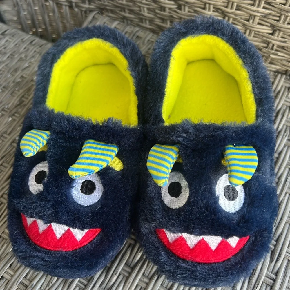 Totes Cozy‎ Monsters Kids Slippers